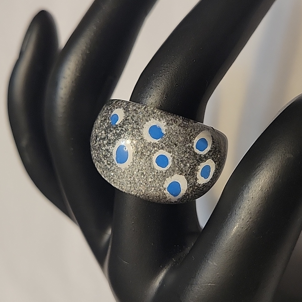 ❄️Fun Fashion Acrylic Ring